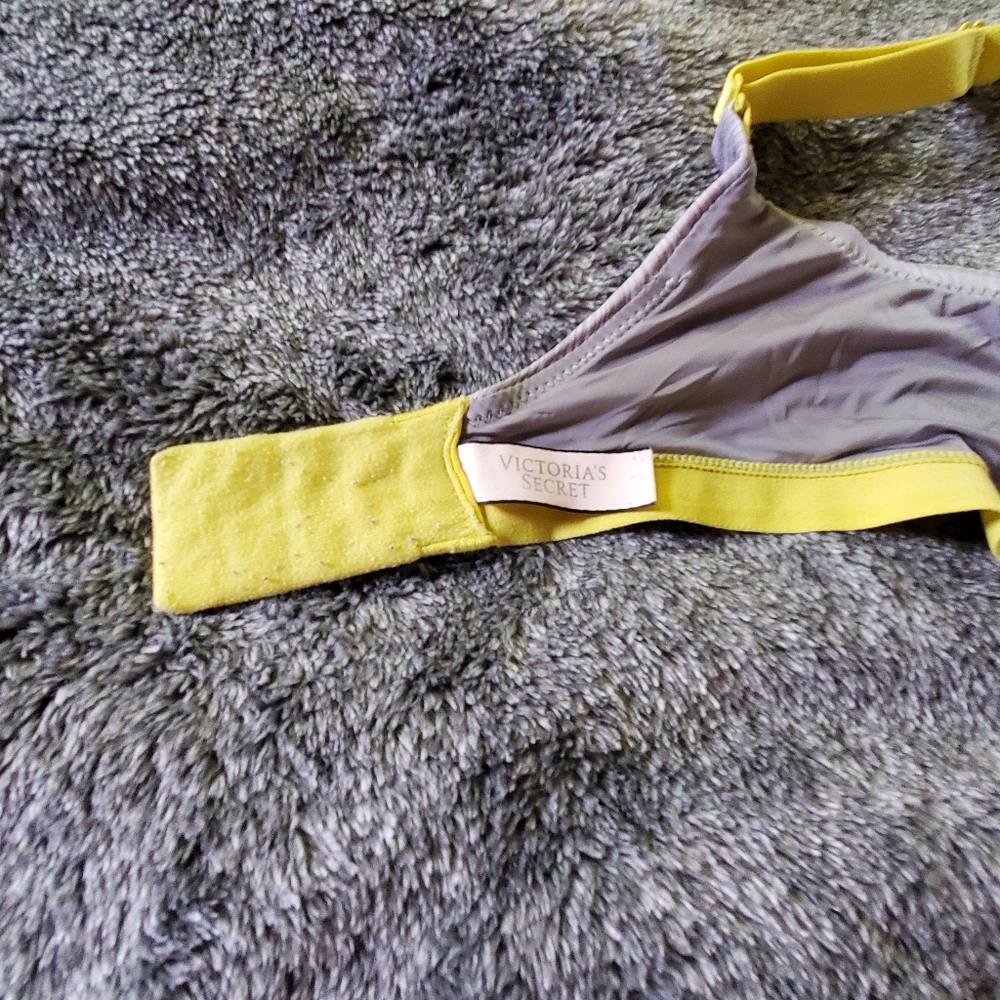 Bra - Picture 3 of 9